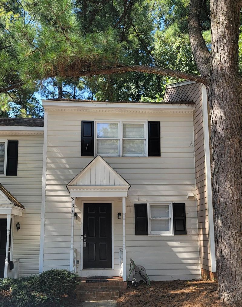 913 Hearthridge Ct #C, Raleigh, NC 27609