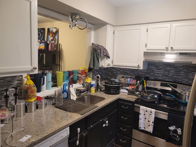 913 Hearthridge Ct #C, Raleigh, NC 27609
