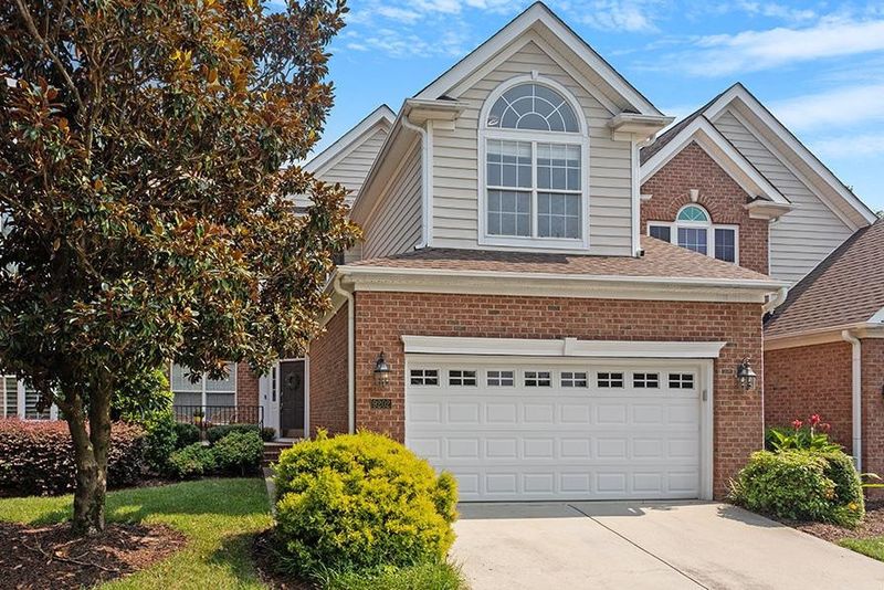 9202 White Eagle Ct, Raleigh, NC 27617