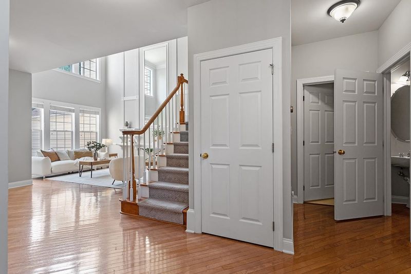 9202 White Eagle Ct, Raleigh, NC 27617