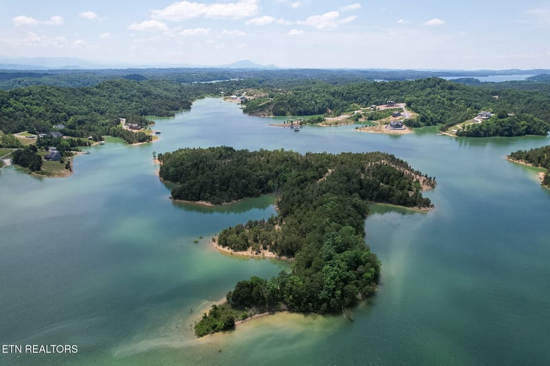 0 0 Douglas Lake Is, Sevierville, TN 37876