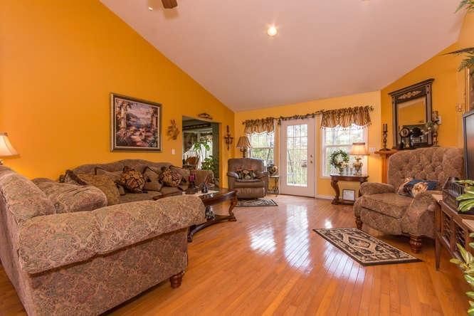 0 275 Bluff Tc, Jacksboro, TN 37757