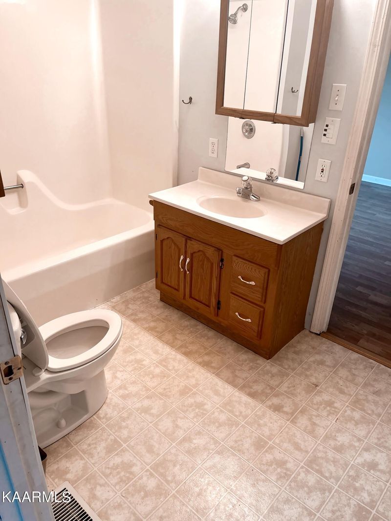 0 552 /554 Keylon Dr, Harriman, TN 37748