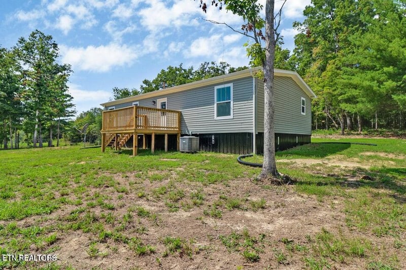 0 8 52 Acres 216 Valerie Dr, Deer Lodge, TN 37726