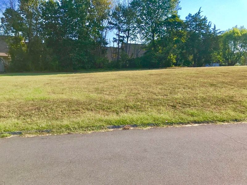 0 Blue Grass Dr, Morristown, TN 37814