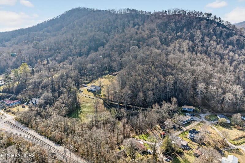 0 Butcher Ln, Rocky Top, TN 37769