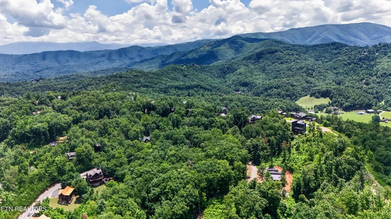 0 Cloud View Dr, Sevierville, TN 37862