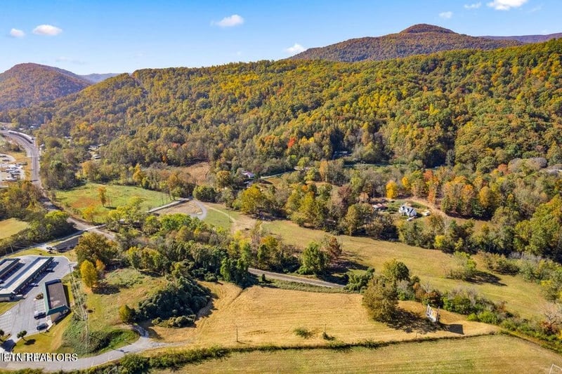 0 Colonial Ln, Rocky Top, TN 37769