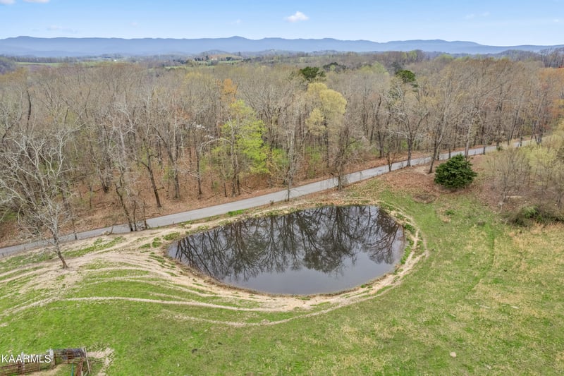 0 Country Oaks Ln, Lafollette, TN 37766