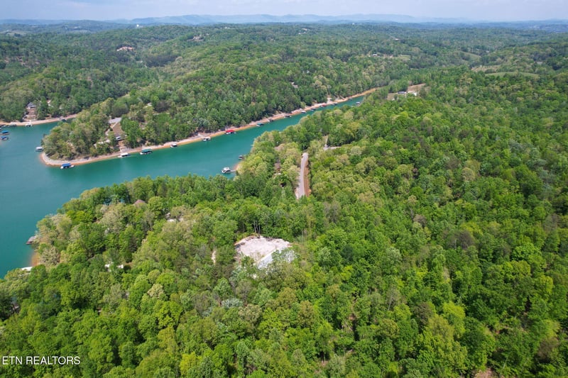 0 Cove Point Rd, Lafollette, TN 37766