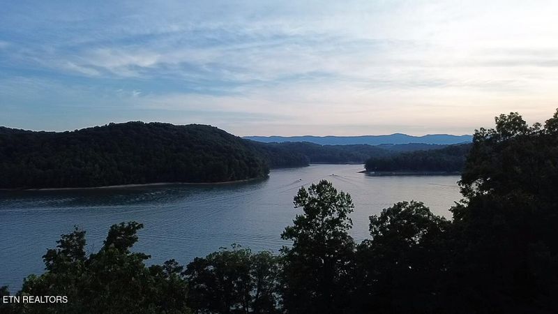 0 Cove Pointe Rd, Lafollette, TN 37766