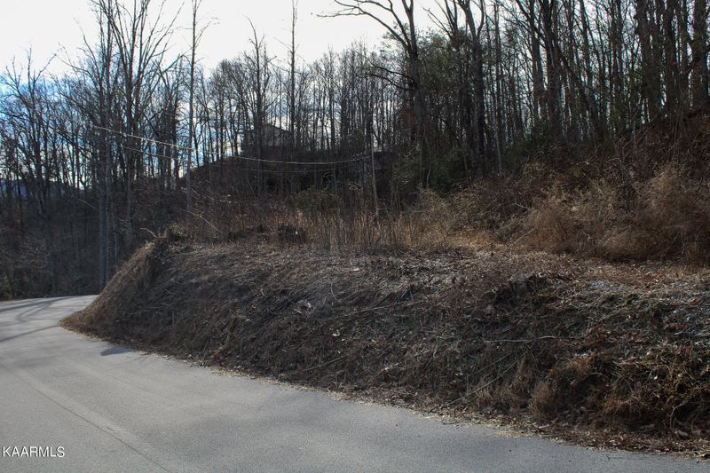 0 Crest Rd, Gatlinburg, TN 37738