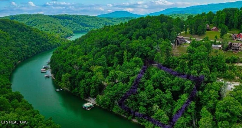 0 Hiawatha Ln, Caryville, TN 37714