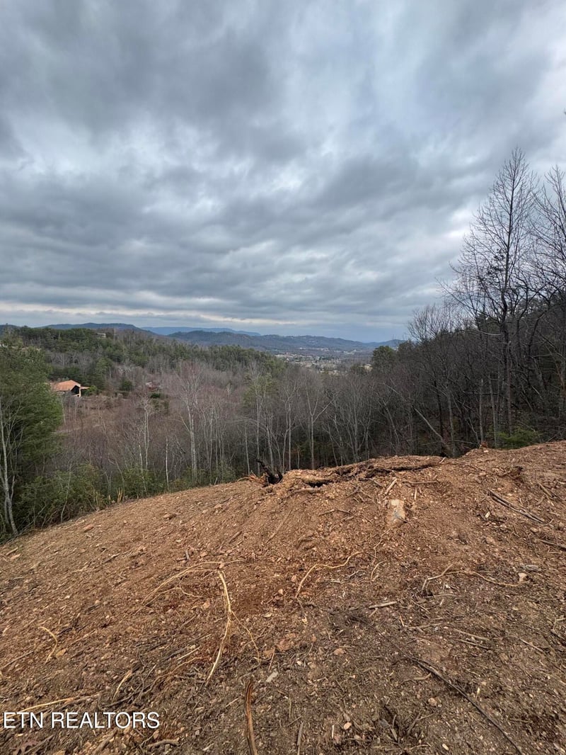 0 Hikers Path Ln, Sevierville, TN 37862