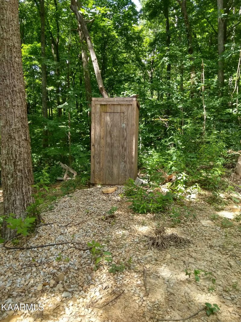 0 Hinch Mountain Rd, Crossville, TN 38555