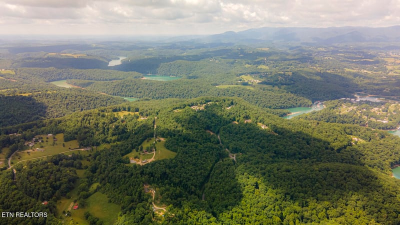 0 Lake Dr Ln, Lafollette, TN 37766