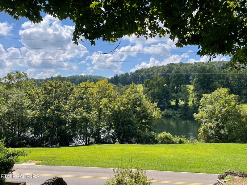 0 Lovely Bluff Rd, Rocky Top, TN 37769