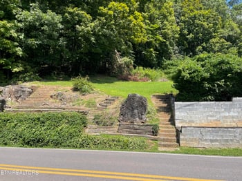 0 Lovely Bluff Rd, Rocky Top, TN 37769