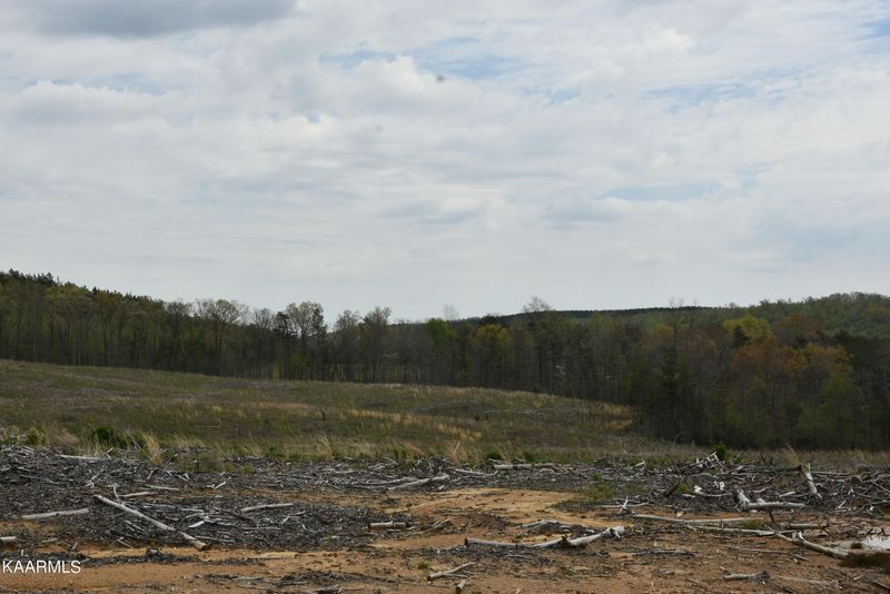 0 Lowe Rd, Crossville, TN 38555