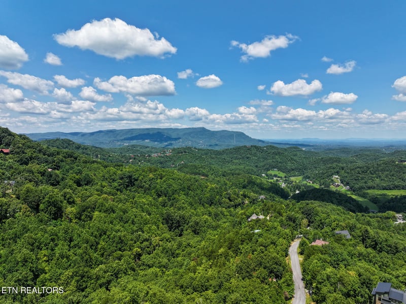 0 Misty Shadows Dr, Sevierville, TN 37862