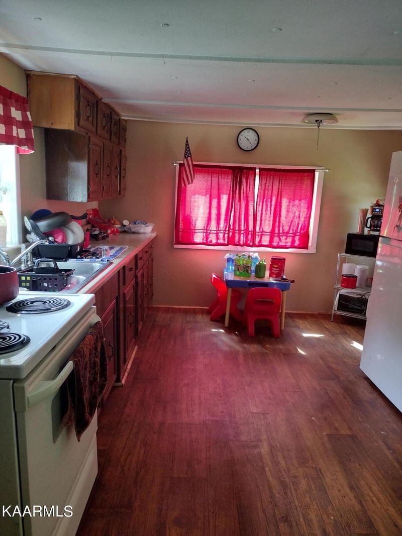 0 N Side Cherry St, Sunbright, TN 37872