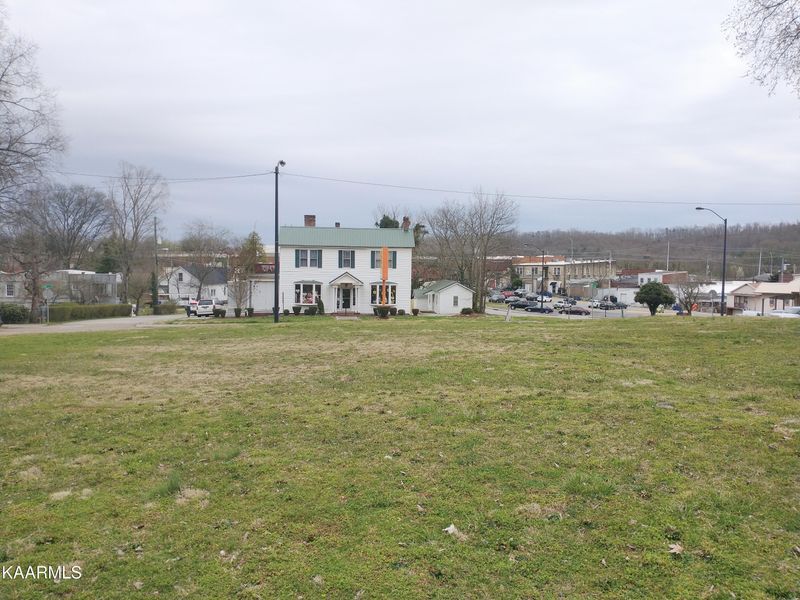 0 North Main St, Clinton, TN 37716