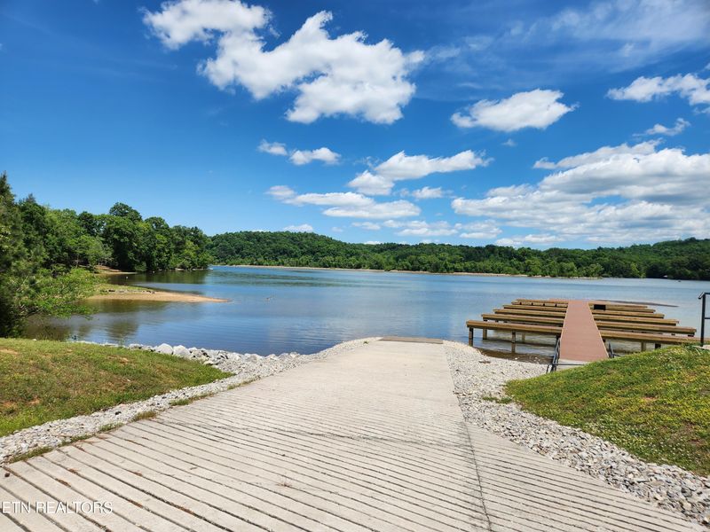 0 Oak Leaf Lot 71 Dr, Loudon, TN 37774