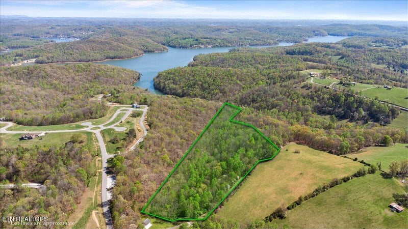 0 Old Glory Ln, Lafollette, TN 37766