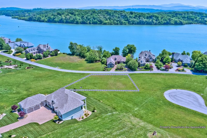 0 Rock Point Dr, Vonore, TN 37885