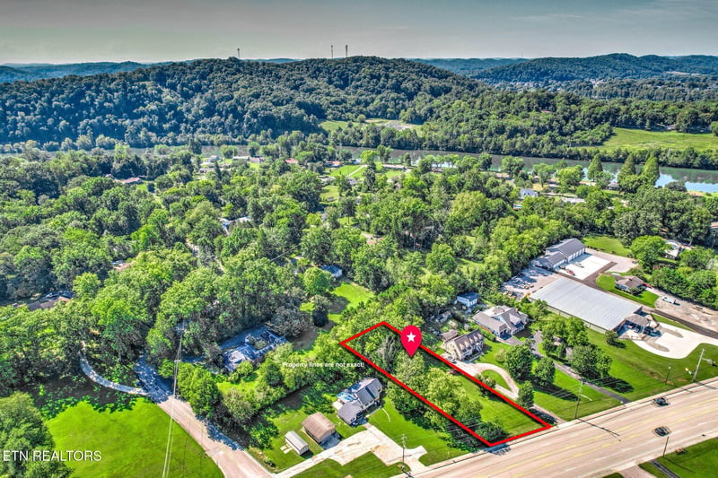0 S Charles G Seivers Blvd, Clinton, TN 37716