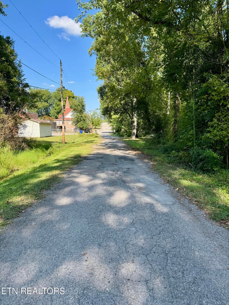 0 S Lenoir Ave, Rockwood, TN 37854