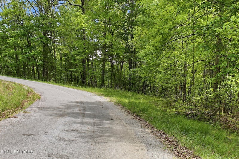 0 T Rd, Monterey, TN 38574