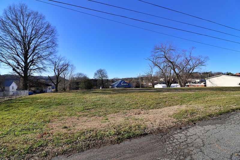 0 Thompson St, Oneida, TN 37841