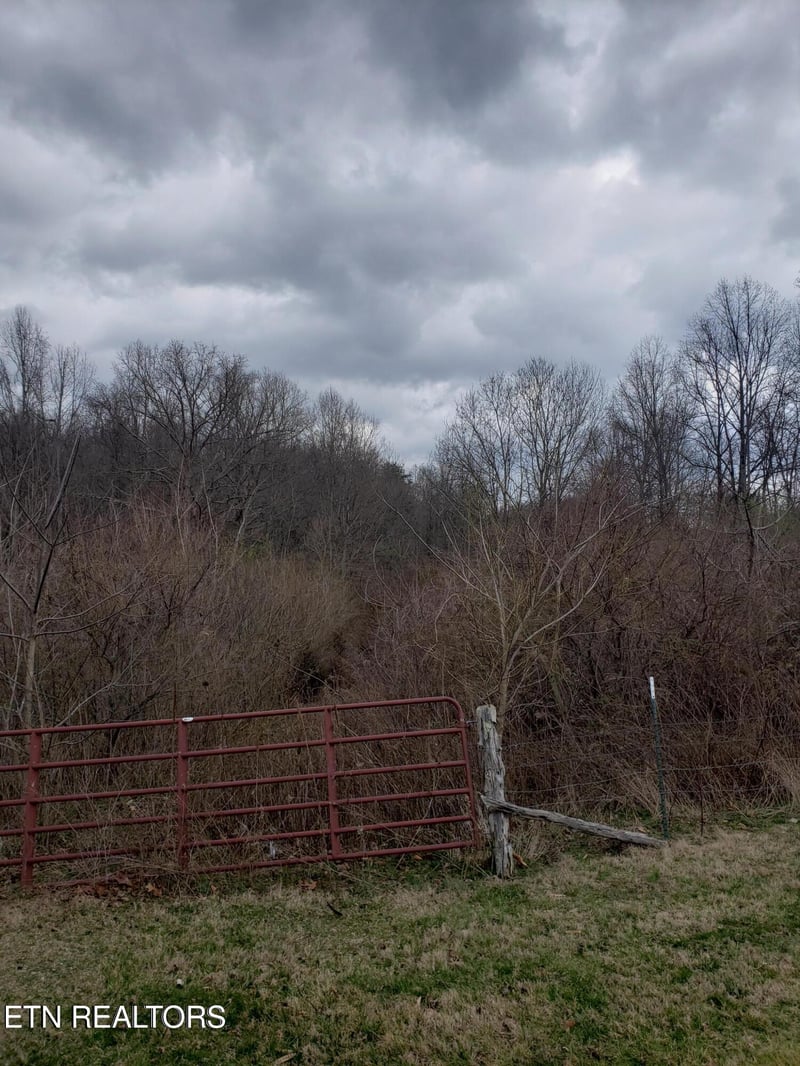 0 W High Knob Rd, Lafollette, TN 37766
