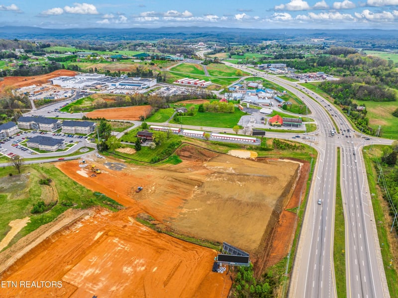 0 Winfield Dunn Pw, Kodak, TN 37764