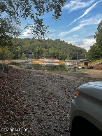0 Yoakum Hollow Rd, Jacksboro, TN 37757