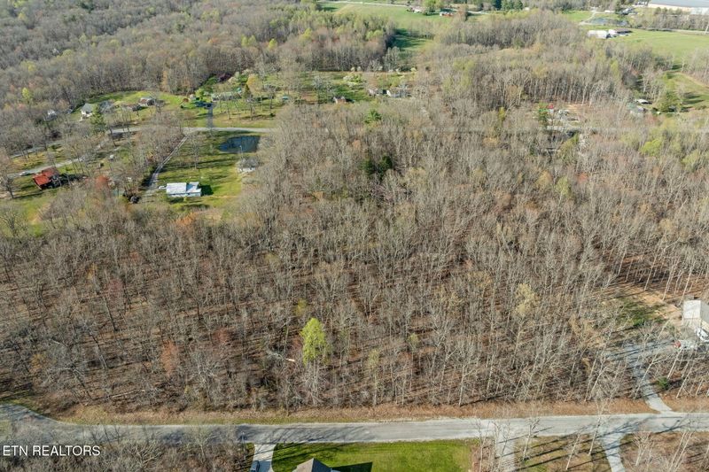 0.95 ac Diamond Dr, Monterey, TN 38574