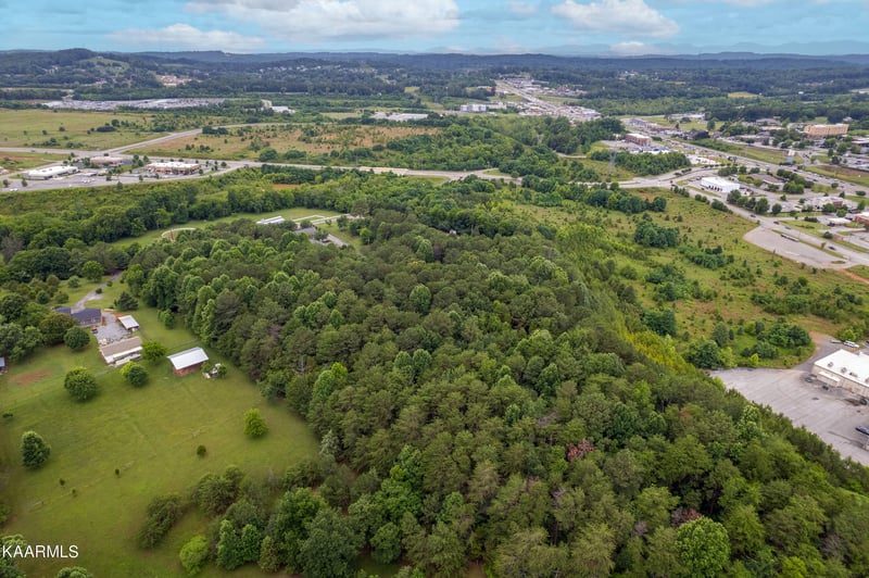 00 W Town Creek Rd, Lenoir City, TN 37771