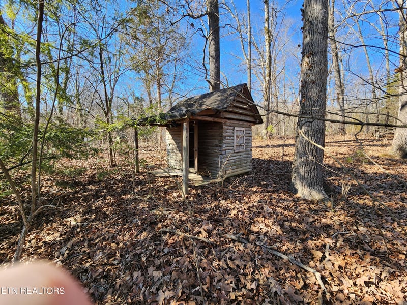 000 Crestway Dr, Athens, TN 37303