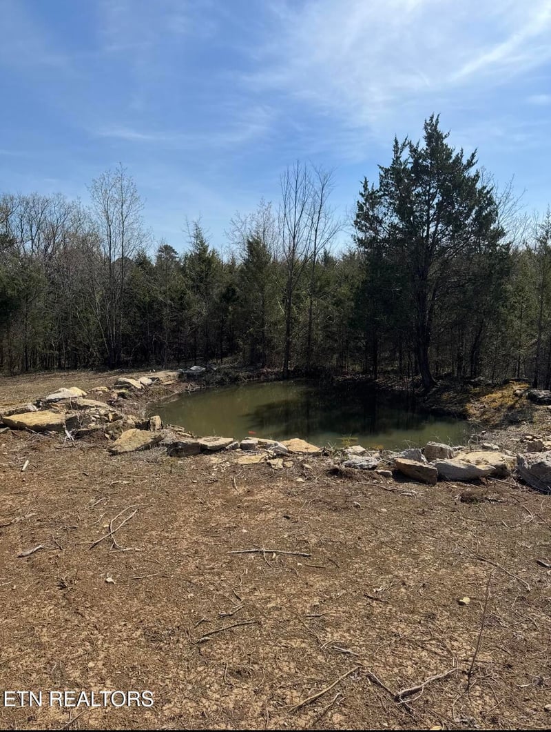 000 Silver City Rd, Whitesburg, TN 37891