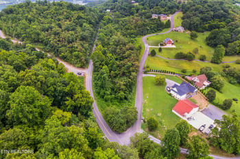 1-2 Rhondas Way, Bean Station, TN 37708