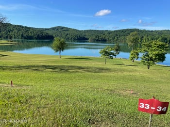 1 Crown Point, Lafollette, TN 37766