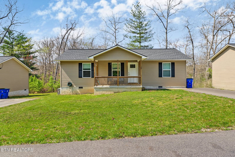 10 Anthony St, Crossville, TN 38555