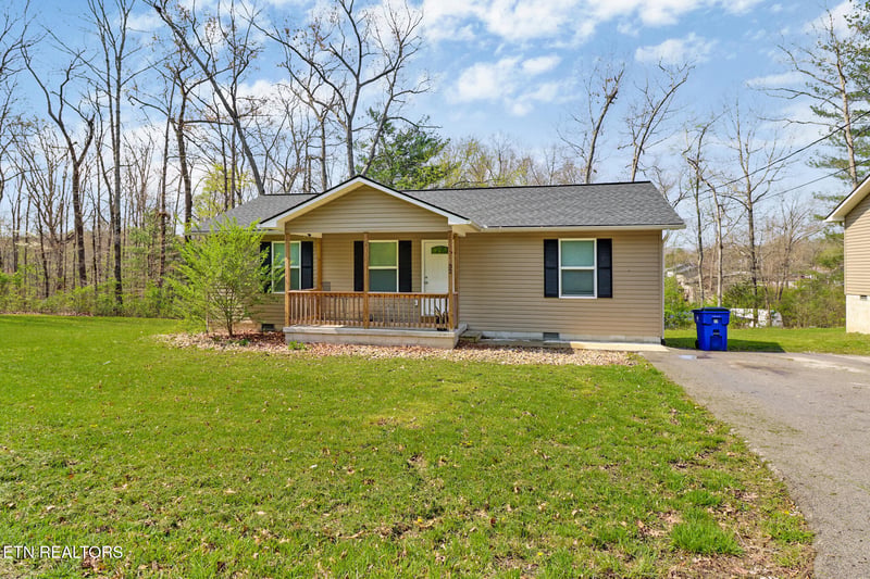 10 Anthony St, Crossville, TN 38555