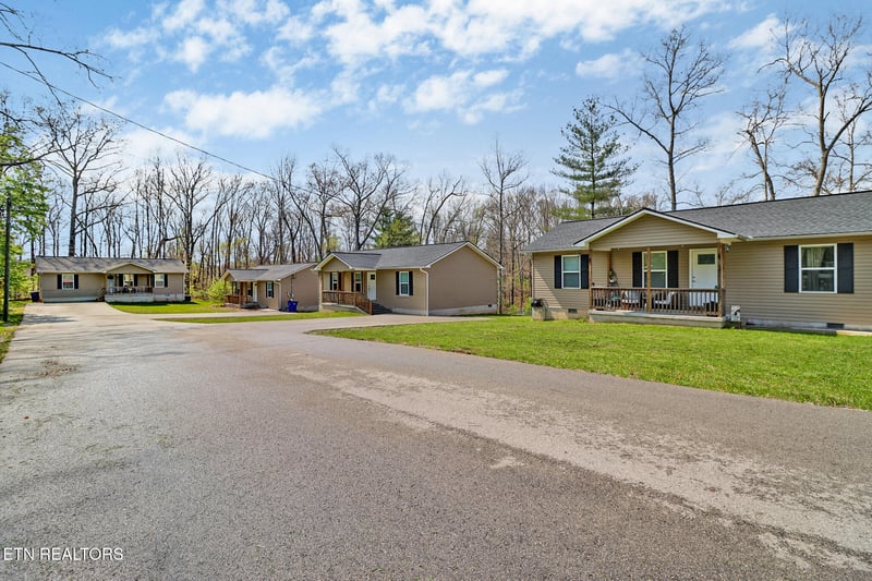 10 Anthony St, Crossville, TN 38555