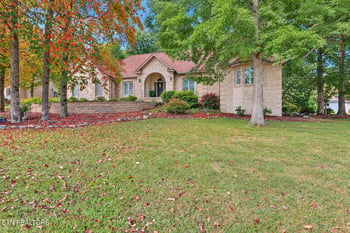 10 Creigmont Ct, Crossville, TN 38558