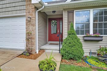 10 Dickens Ln, Fairfield Glade, TN 38558