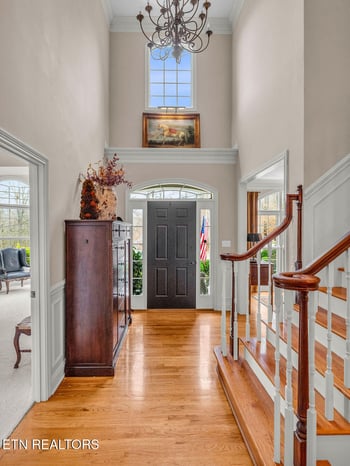 10 Hawthorne Pl, Norris, TN 37828