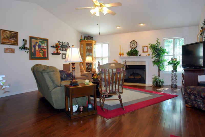 10 Overlook Ter, Fairfield Glade, TN 38558