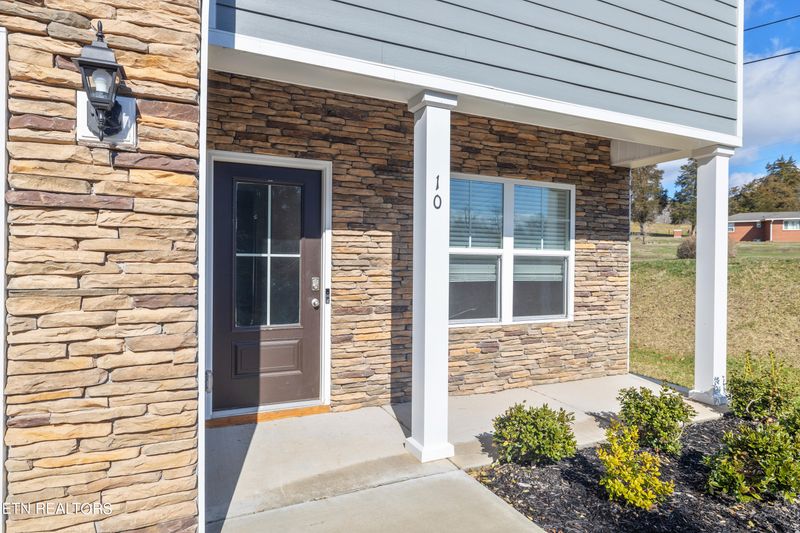 10 Village Way, Kingston, TN 37763